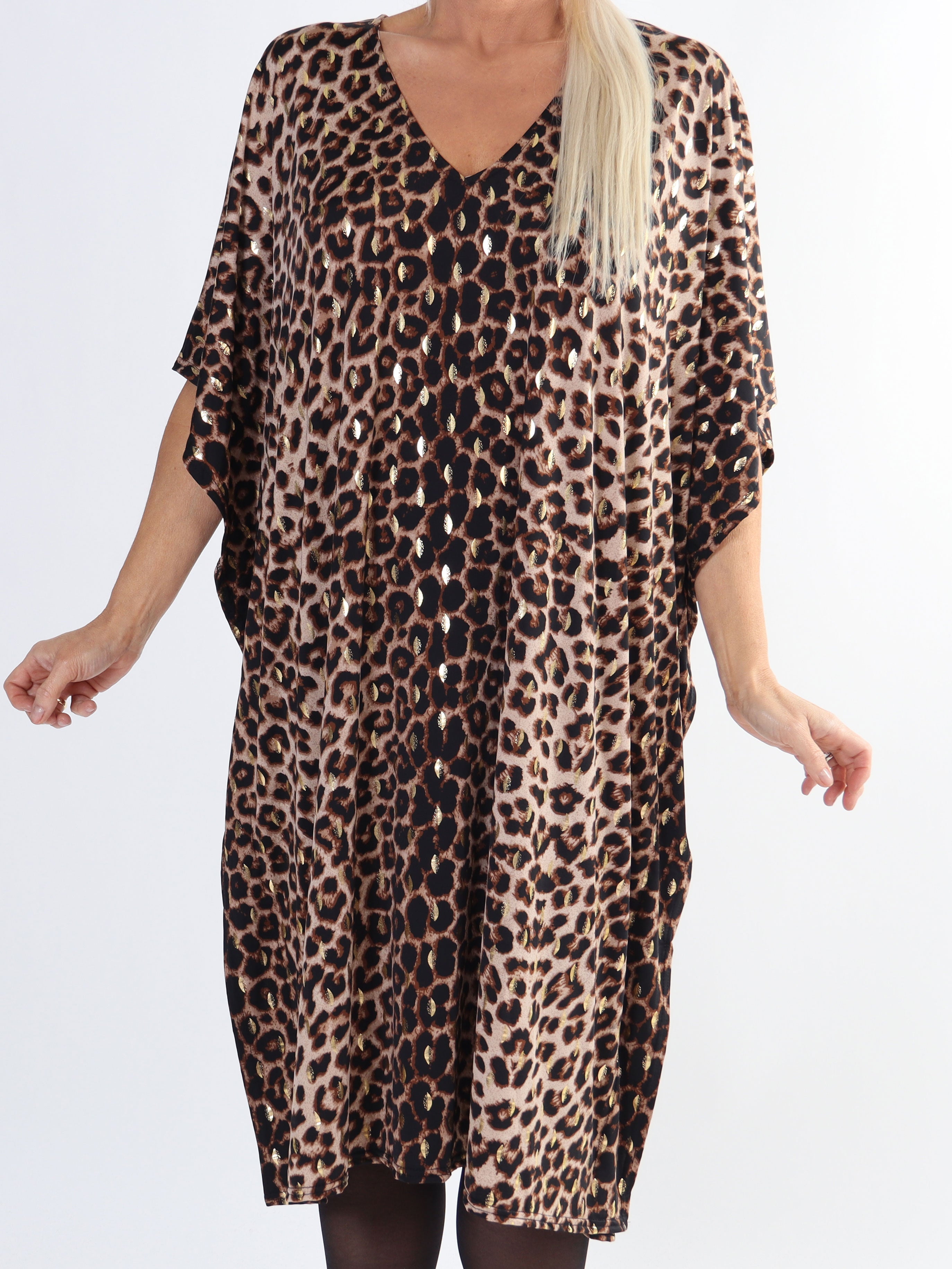 Azmina Leo - Plus size tunikakjole i løs pasform i leopardprint